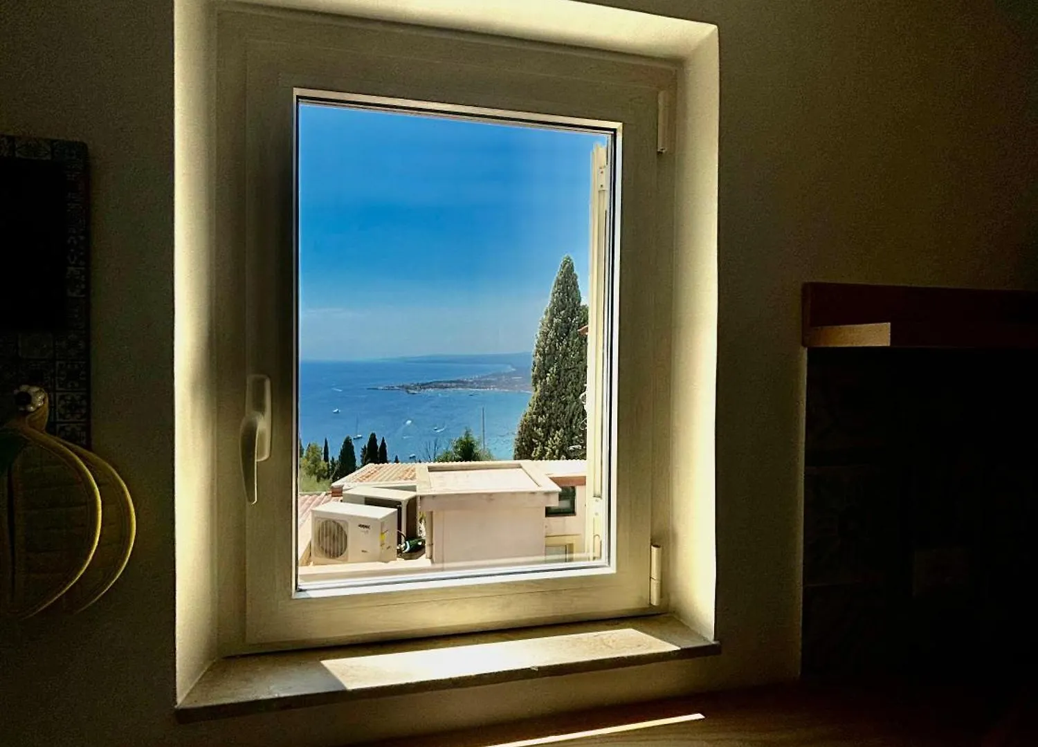 White Blossom Taormina Apartment