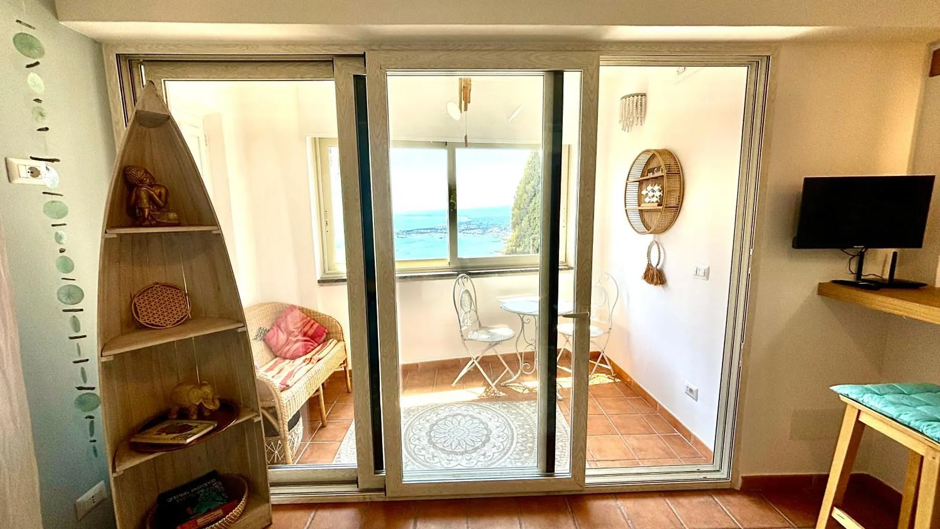 Apartment White Blossom Taormina Italy